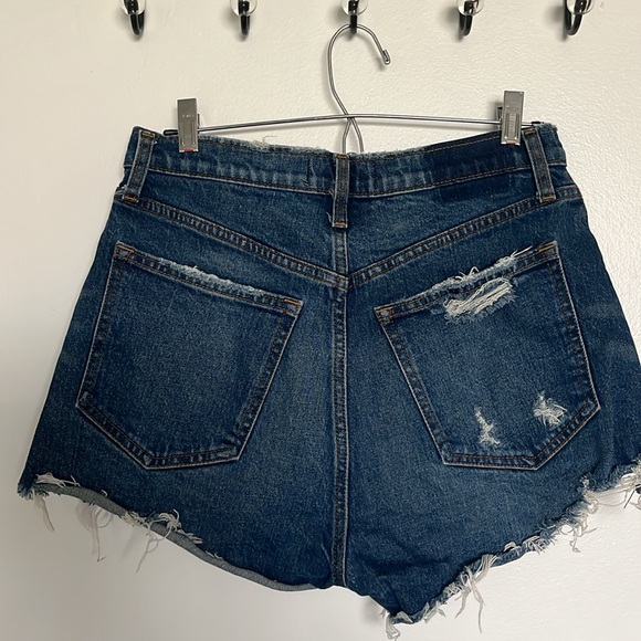 Abercrombie and Fitch Curve Love High Rise Mom Short - Picture 2 of 3